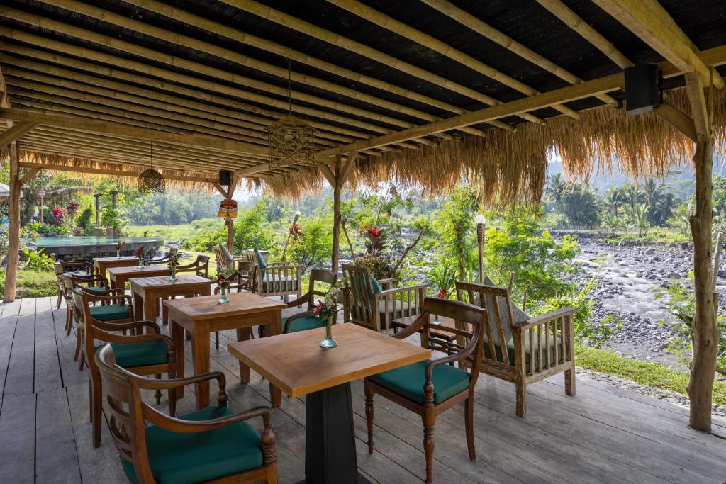 natya-river-sidemen-restaurant-gallery-5.jpg