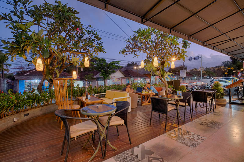 natys-cafe-jimbaran-gallery-1.jpg